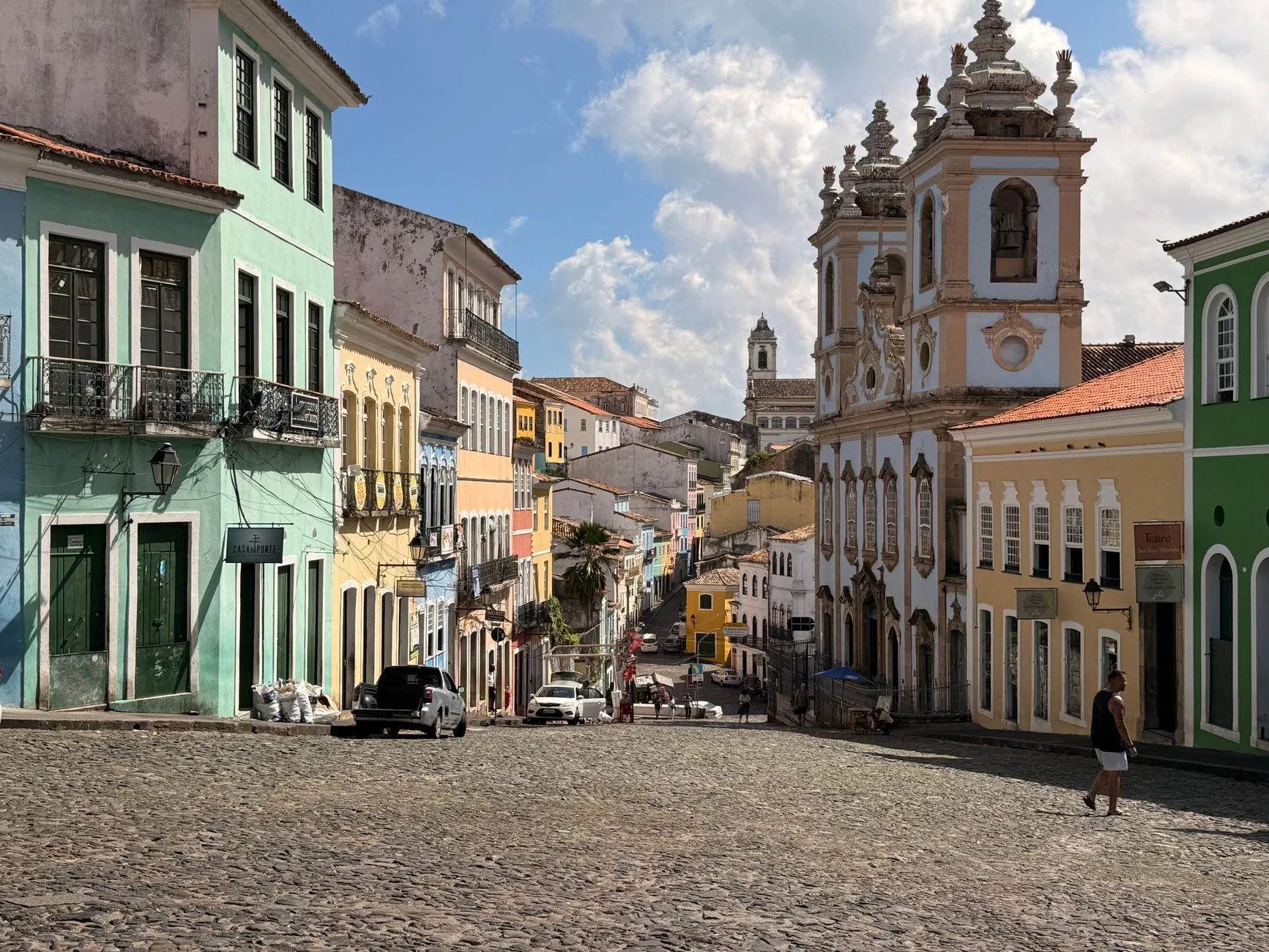 Maisons coloniales colorées du Pelourinho à Salvador de Bahia